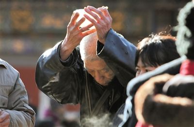 本年腊八节雍和宫共施粥99锅